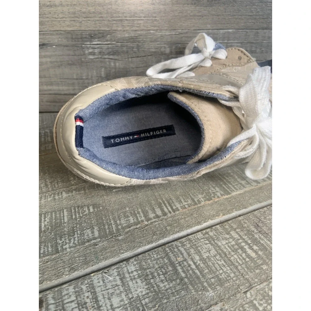 Tommy Hilfiger Women's Sneakers Shoes Size 7.5 Tan Wonderful Condition - Picture 7 of 8